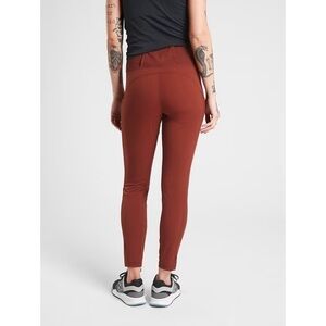 Athleta Trekkie Hybrid Crop Tight 4